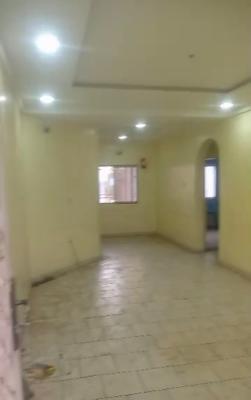 2-bedrooms Flat at Wuse 2 By Bannex and Behind Lg Store, 2nd Floor, Wuse 2, Abuja, Flat / Apartment for Rent