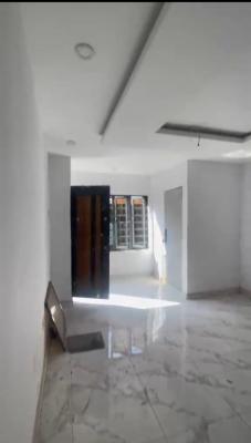 Lovely 2 Bedroom Apartment, Yaba, Lagos, Flat / Apartment for Rent
