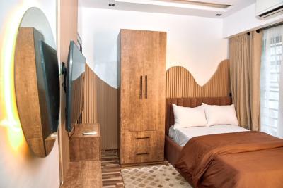 Colorful & Magnetic Apartment, Deni, Yaba, Lagos, Self Contain (single Rooms) Short Let