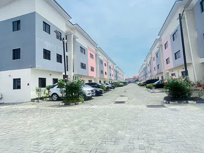 4 Bedrooms Terraced Duplex with 1 BQ and Swimming Pool — Lekki, Lagos