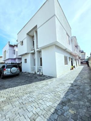 Self Serviced 3 Bedroom Apartment, Lekki Right, Lekki Phase 1, Lekki, Lagos, Flat / Apartment for Rent