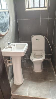 Spacious Shared Apartment in an Estate — Victoria Island (VI), Lagos