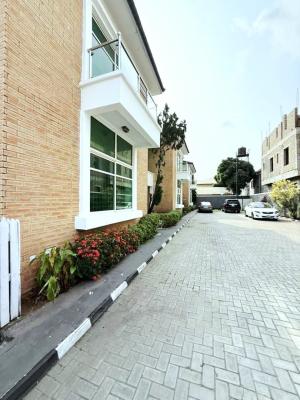 a Self Serviced 3 Bedroom Terraced, Lekki Phase 1, Lekki, Lagos, Office Space for Rent