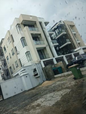 Serviced with 24/7 Power Supply 3 Bedroom En-suite Flat with an Enclos, Lekki Phase 1, Lekki, Lagos, Flat / Apartment for Rent