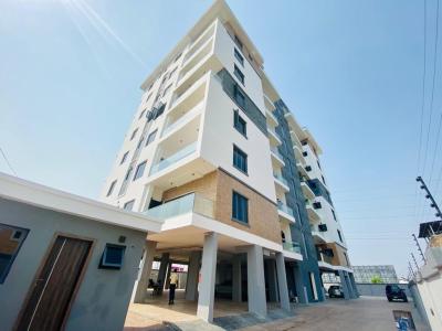 3 Bedrooms Apartment with Bq and Swimming Pool, Lekki Phase 1, Lekki, Lagos, Flat / Apartment for Rent