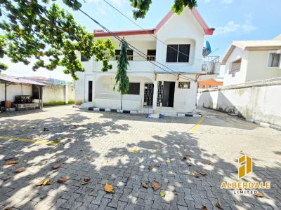 Spacious 3-bedroom Apartment Suitable for Office Use, Lekki Phase 1, Lekki, Lagos, Office Space for Rent