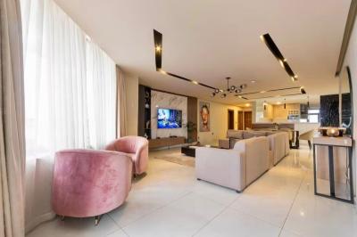 3 Bedroom Waterfront Apartment with Ps5,swimming Pool,gym and Balconie, Joneer Court Admiralty Way, Lekki Phase 1, Lekki, Lagos, Self Contain (single Rooms) Short Let