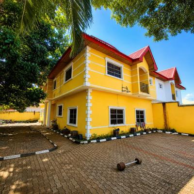 4 Bedroom Semi-detached Duplex with Bq Corner Piece,big Compound, Vgc, Lekki, Lagos, Semi-detached Duplex for Rent