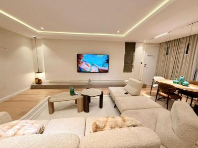Luxury 1 Bedroom Apartment with Housekeeping and Gymnasium, 24/7 Power Supply, Swimming Pool , Unlimited Wifi, Lekki Phase 1, Lekki, Lagos, Flat / Apartment Short Let