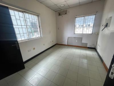 2 Bedrooms, Allen, Ikeja, Lagos, Flat / Apartment for Rent