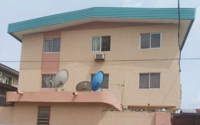 2 Storey Building Consisting of 6 Units of 3 Bedroom Flats, Lawanson, Surulere, Lagos, Block of Flats for Sale