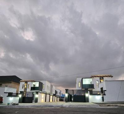 4 Bedrooms Duplex with Bq and All Necessary Facilities, Kolapo Isola Gra, Ibadan, Oyo, Detached Duplex for Sale