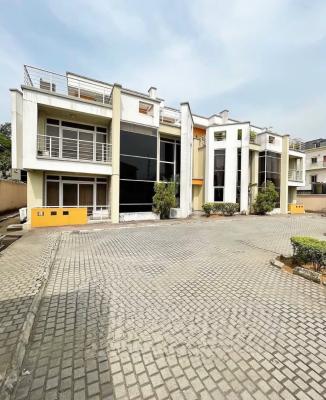 Fully Serviced 3 Bedroom Penthouse Apartment, We’ll Built Apartment with High Ceilings and Ample Parking, Lekki Phase 1, Lekki, Lagos, House for Rent