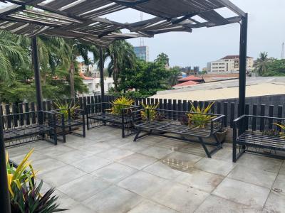 Fully Functional Office Building, Off Saka Tinubu, Victoria Island (vi), Lagos, Office Space for Sale