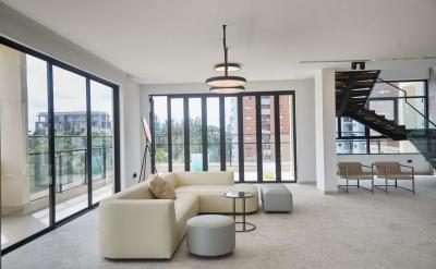 Exquisite 5-bedroom Three-level Penthouse with 3 Bqs, Old Ikoyi, Ikoyi, Lagos, Flat / Apartment for Sale
