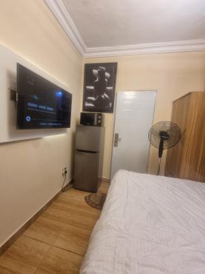Single Room Apartment with 24 Hours Power & Wifi — Yaba, Lagos