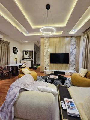 Luxury 2bedrooms Apartment Available