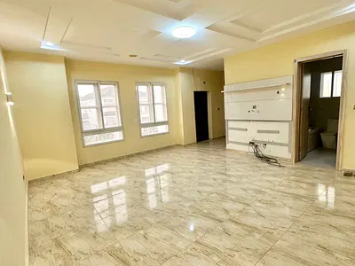 Spacious Sharp One Bedroom Apartment with a Spacious Kitchen