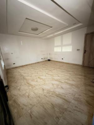 Upstairs Masters Bedroom in a Shared Apartment, Royal Pine Estate Gate 1 Orchid Road, Lekki, Lagos, Self Contain (single Rooms) for Rent