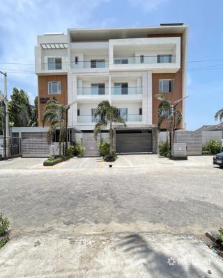 Lovely 2 Bedroom Penthouse with Gym, Lekki Phase 1, Lekki Phase 1, Lekki, Lagos, Block of Flats for Sale