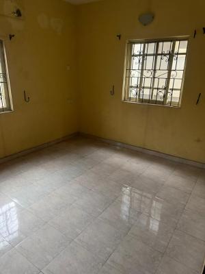 3 Bedroom Apartment, Oyadiran Estate, Yaba, Lagos, Flat / Apartment for Rent