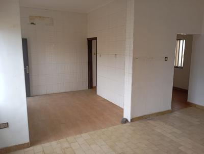 3 Bedroom Apartment, Oyadiran Estate, Yaba, Lagos, Flat / Apartment for Rent
