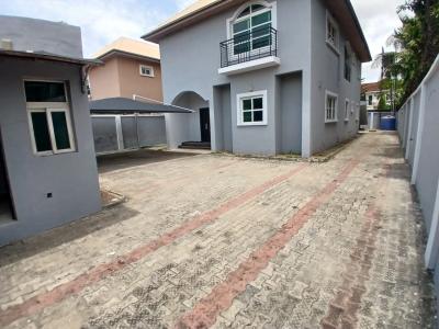Well Maintained 4 Bedroom Semi-detached Duplex with 2 Room Bqs, Lekki Phase 1, Lekki, Lagos, Semi-detached Duplex for Rent