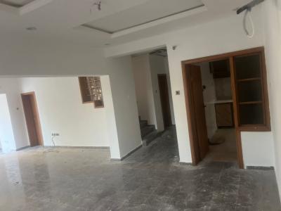 Well Renovated 4 Bedroom Semi-detached Duplex with Bq, Victoria Island (vi), Lagos, Semi-detached Duplex for Sale