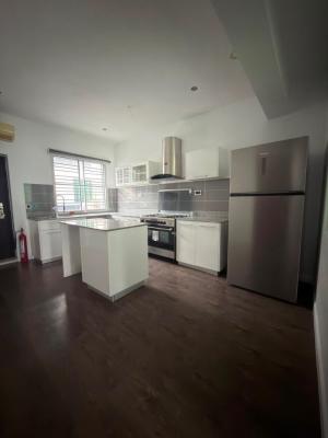 3 Bedroom Service Apartment with Swimming Pool & Tennis Court, Right Side, Lekki Phase 1, Lekki, Lagos, Flat / Apartment for Rent