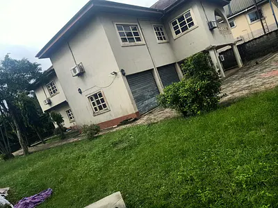 Lovely 5 Bedroom Duplex with In-Built Garage