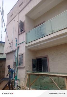 Clean 2 Bedroom Flat  Upstairs, 2 Toilet, 2 Bath, Surulere, Lagos, Flat / Apartment for Rent