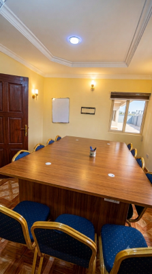 a Standard En-suite Roomself Office Space in Yaba, Ebutemetta, Yaba, Lagos, Office Space for Rent