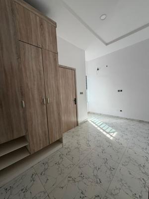Luxurious Room Shared Apartment, Royal Pine Gate 3, Orchid Rd, Lekki, Lagos, Self Contain (single Rooms) for Rent