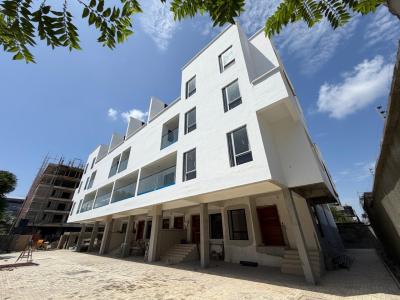 Contemporary  4 Bedroom Terrace with 2 Rooms B.q, Victoria Island (vi), Lagos, Terraced Duplex for Rent