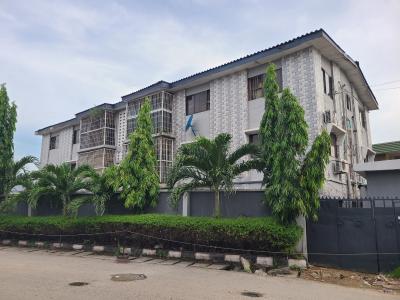 Spacious 3 Bedroom Flat on Second Floor, Sabo, Yaba, Lagos, Flat / Apartment for Rent