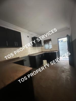 3 Bedroom Flat in an Estate, in an Estate in Yaba, Lagos, Yaba, Lagos, Flat / Apartment for Rent