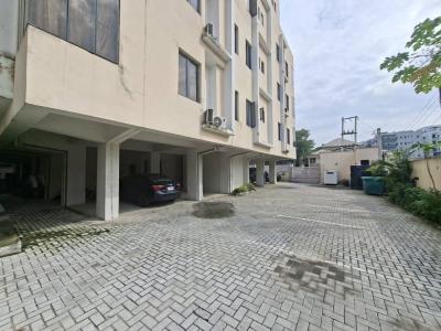 Solidly Built 3 Bedroom Flat with Guest Toilet, Off Freedom Way,lekki Phase1, Lekki Phase 1, Lekki, Lagos, Flat / Apartment for Sale