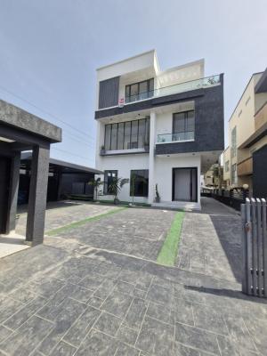 5 Bed Luxury Duplex with See Through Elevator