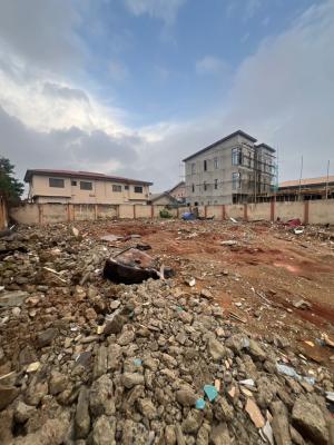 Corner Piece 300sqm Sitting Within a Prime Estate, Gra Phase 1, Magodo, Lagos, Residential Land for Sale