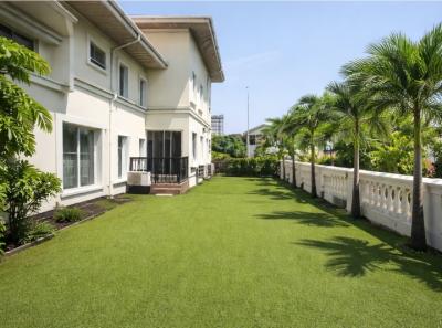 Lovely 5bedroom Detached House with 2bqs, Garden, Treasure Garden Estate, Lekki Phase 1, Lekki, Lagos, Detached Duplex for Sale