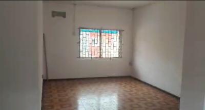 Spacious Standard 3 Bedroom Apartment, Estate, Iponri, Surulere, Lagos, Flat / Apartment for Rent