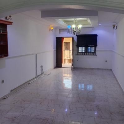 Luxurious Spacious 4 Bedroom Flat Upstairs