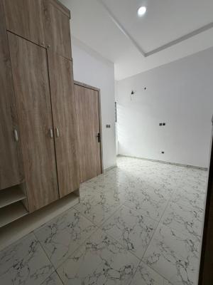 Standard Single Room in a Duplex Shared Apt with Pool Gym N 24hrs Lit, Royal Pine Estate Orchid Road Lekki, Lekki, Lagos, Self Contain (single Rooms) for Rent