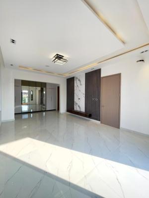 Luxury 4 Bedroom Terraced Duplex in a Calling to Access Estate