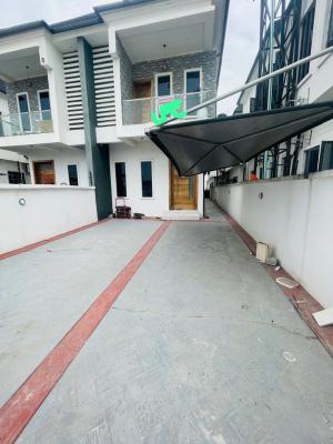 Distress Sweet Deal  4 Bedroom Semi Detached Duplex Self Compound, Orchid Road Lekki, Lekki, Lagos, Semi-detached Duplex for Sale
