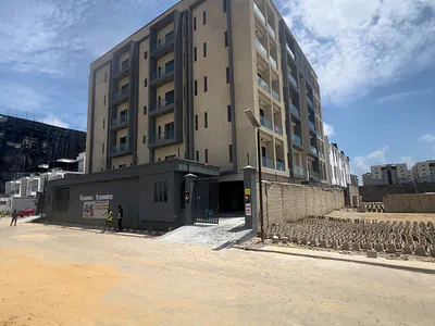 1 Bedroom Apartment with Elevator Access — Lekki, Lagos