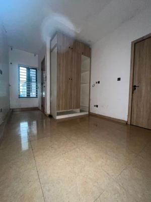 Room (upstairs) in a Shared Apartment, Royal Pine Estate, Orchid Road, Lekki, Lagos, Flat / Apartment for Rent