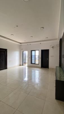 Upstairs Spacious Palour Space with Balcony and Tv Console, Oral Estate, Lekki Expressway, Lekki, Lagos, Self Contain (single Rooms) for Rent