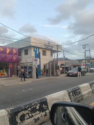 Nice Located Detached Front Duplex with 2flats in Surulere Lagos, Ogunlana, Surulere, Lagos, Detached Duplex for Sale