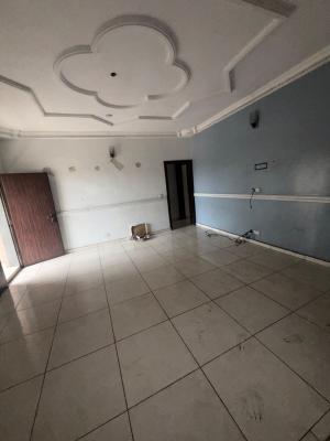 Massive 3bedroom Apartment at Iponri, Surulere, Iponri, Surulere, Lagos, Flat / Apartment for Rent